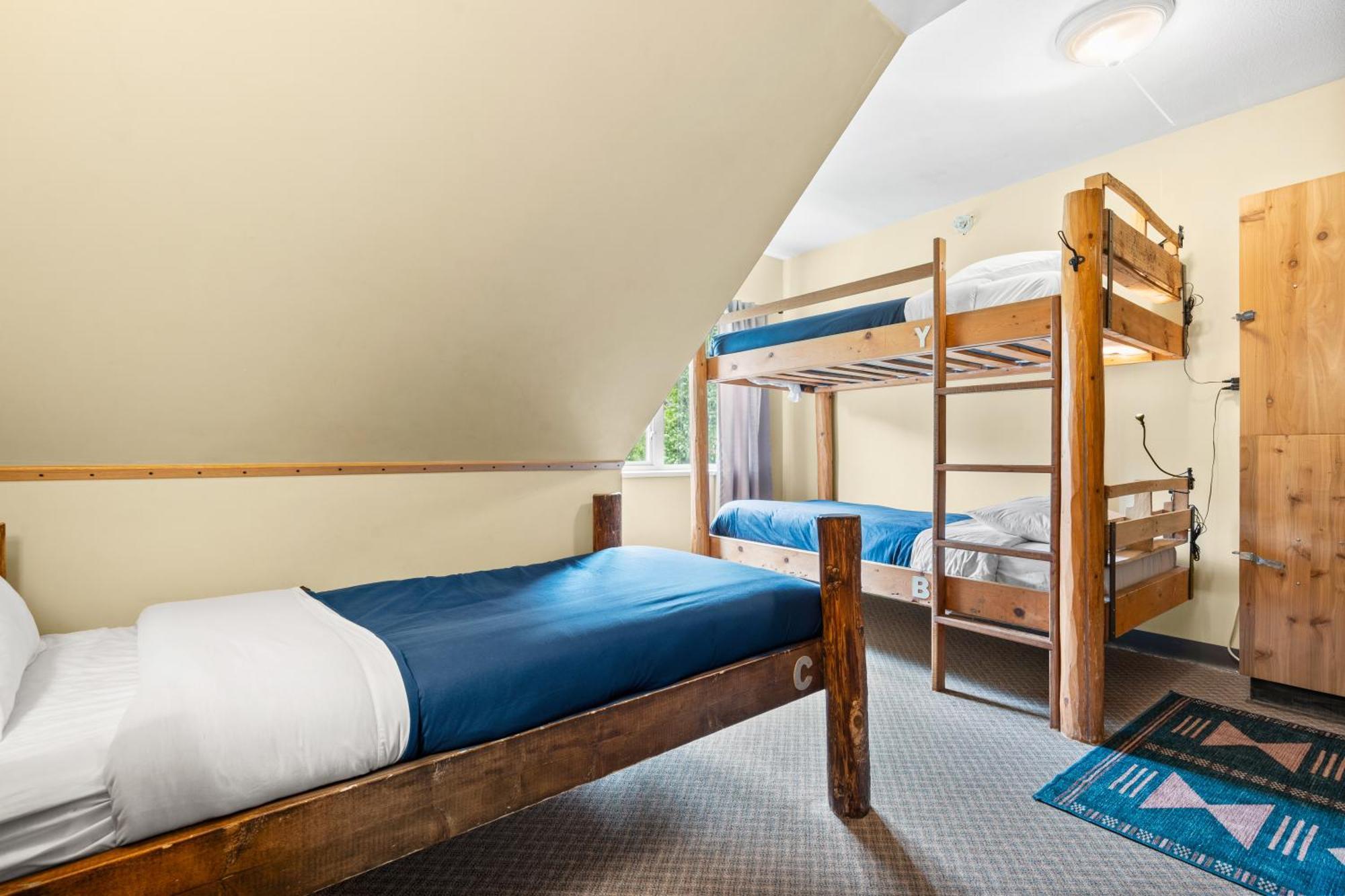 Squamish Adventure Inn Bilik gambar